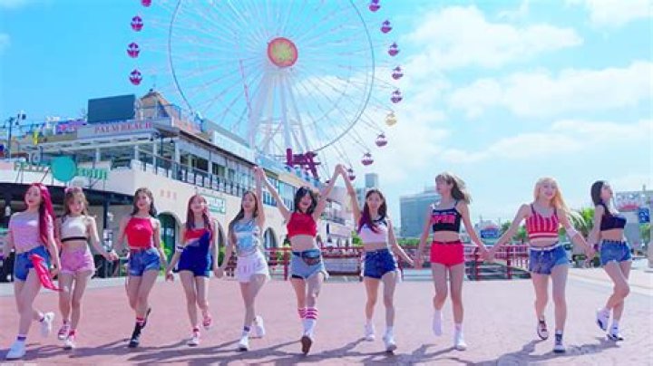 WJSN Drops Hot New Video For ‘Boogie Up’ & Fans Can’t Stop Watching