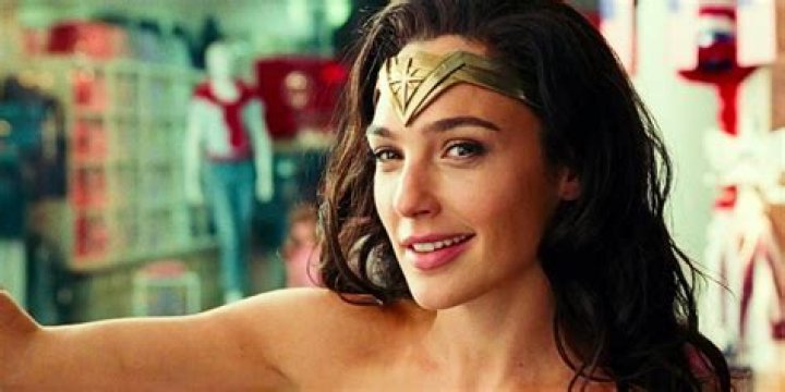 Wonder Woman Bisexual? — Gal Gadot Finally Speaks On Sexuality: Interview – Hollywood Life