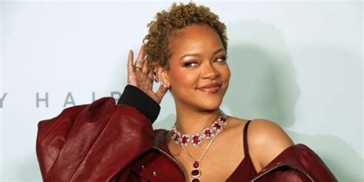 Worried Chris Brown Texts Rihanna: Cut Out Your Drinking