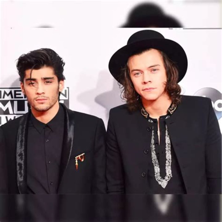 Zayn Malik Jealous Of Harry Styles: Quit 1D To Stop Playing ‘Second Fiddle’ To Him