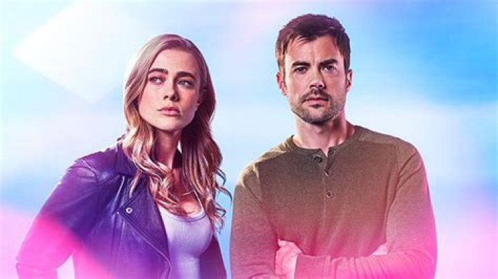 Zeke & Michaela Romance Scoop — Matt Long Interview – Hollywood Life
